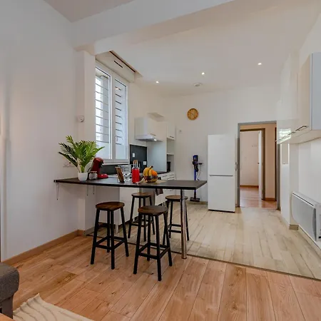 Chic Family - Confortable & Moderne - Parking Wifi Clim Gare Tgv - Ideal Famille *